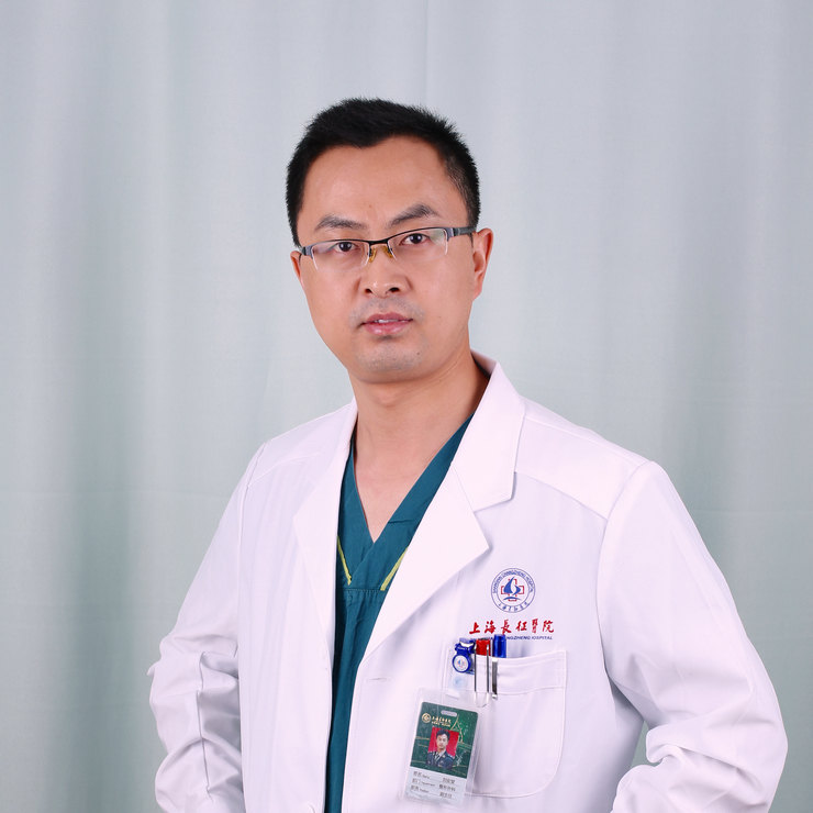 上海钱玉鑫和刘安堂（案例价格预约）哪个医生做鼻综合效果好？