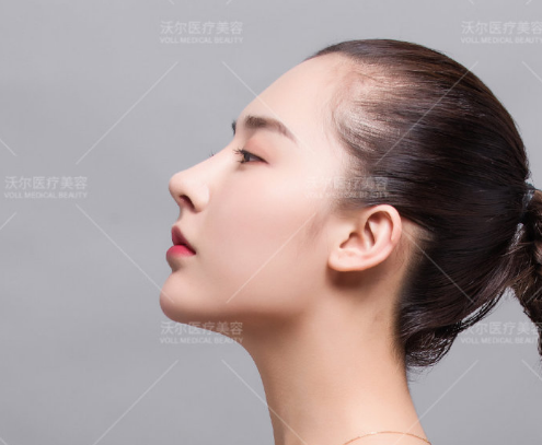 国内鼻尖修复专家：刘彦军鼻中隔软骨垫鼻尖、王军耳软骨垫鼻尖哪个好？