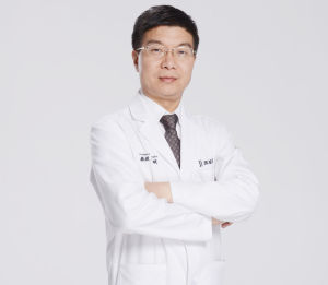 冯斌 北京东方和谐医疗美容医院院长兼首席专家