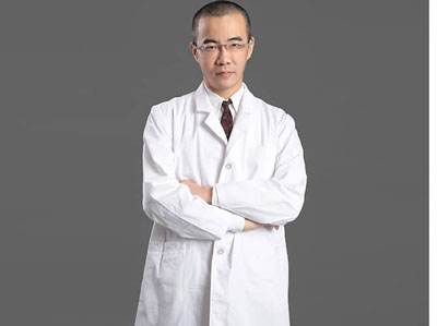 北京做双眼皮最好的是哪个医生呢？薛宏宇