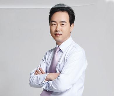 北京隆鼻修复最好的整形医生：巫文云和李劲良鼻修复哪个好？