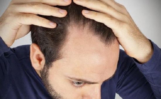 毛囊分离过程中，哪些因素会影响毛囊成活率？