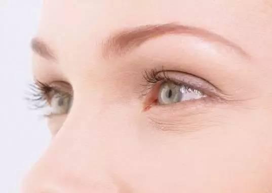 祛眼袋后怎么预防眼睑肿胀？祛眼袋术后注意事项