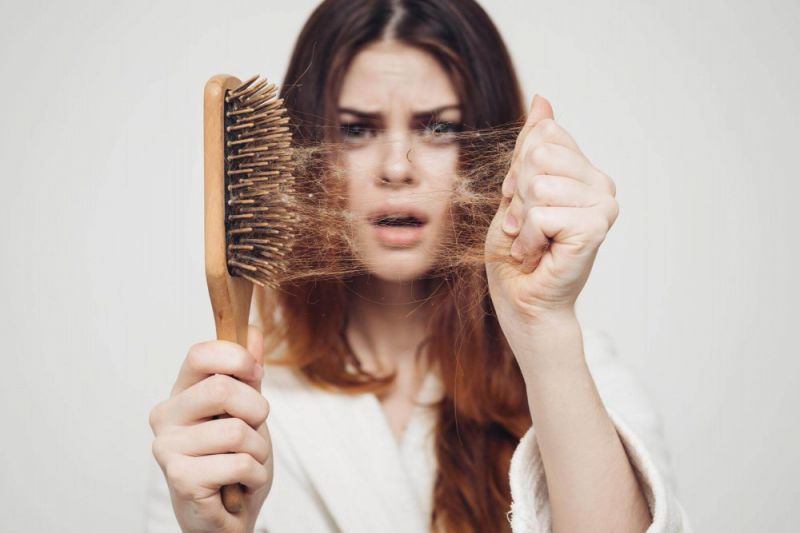 头发掉很多怎么办？评美帮到你了解掉发严重的4大征兆