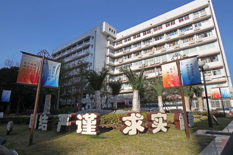 中国最权威的整形医院是哪家？北京八大处整形外科和上海九院整形科谁更厉害？